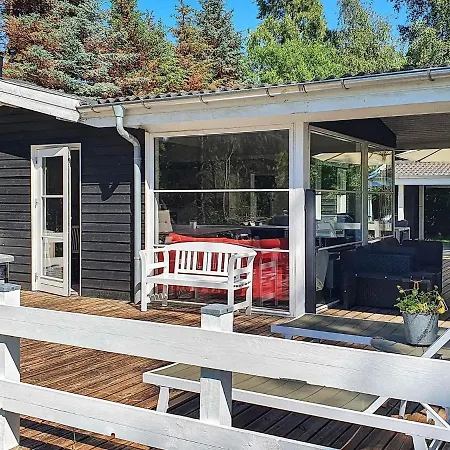 6 Person In G Rlev Holiday home *