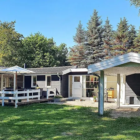 בית נופש 6 Person In *