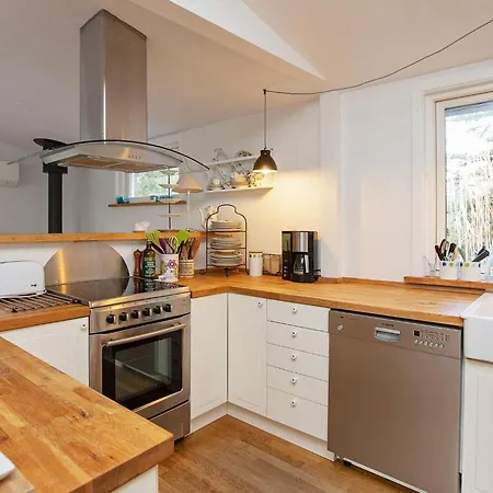 בית נופש 6 Person In